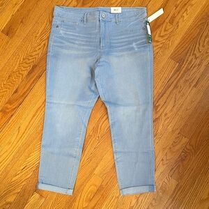 Time and Tru Light Blue Cropped Jeans